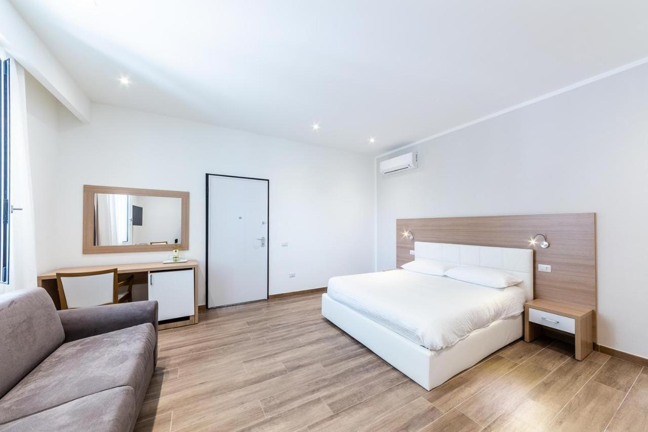 La Promenade Rooms & Suites أولبيا المظهر الخارجي الصورة