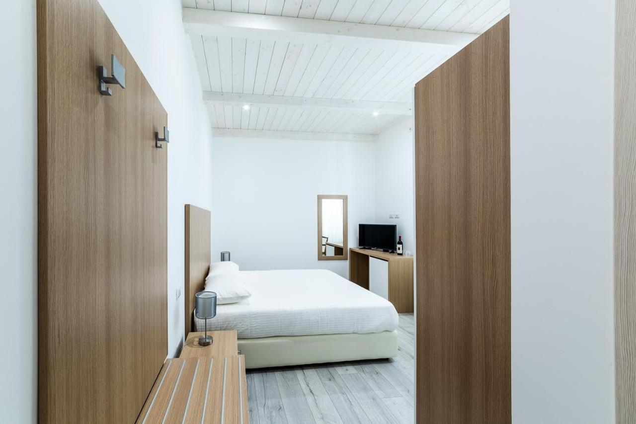 La Promenade Rooms & Suites أولبيا المظهر الخارجي الصورة