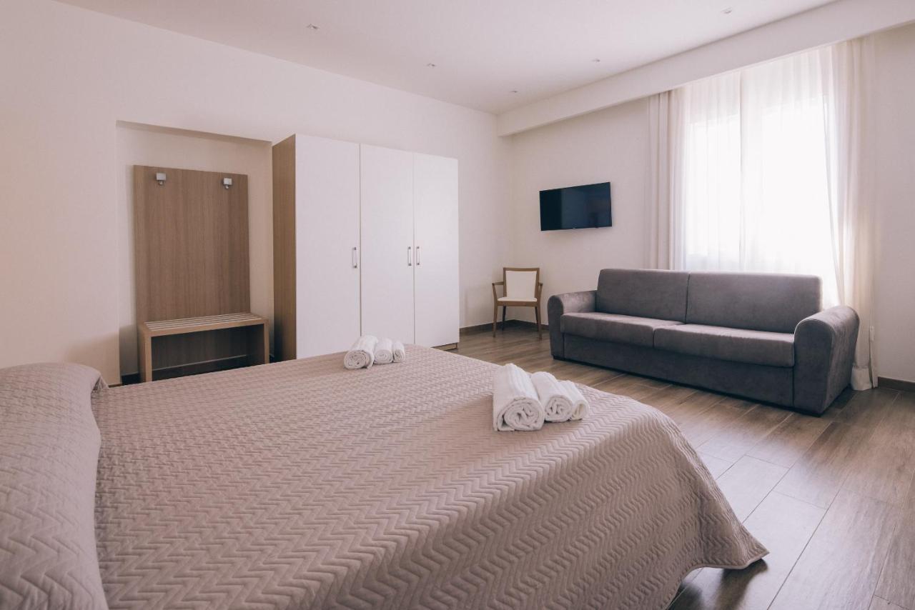 La Promenade Rooms & Suites أولبيا المظهر الخارجي الصورة